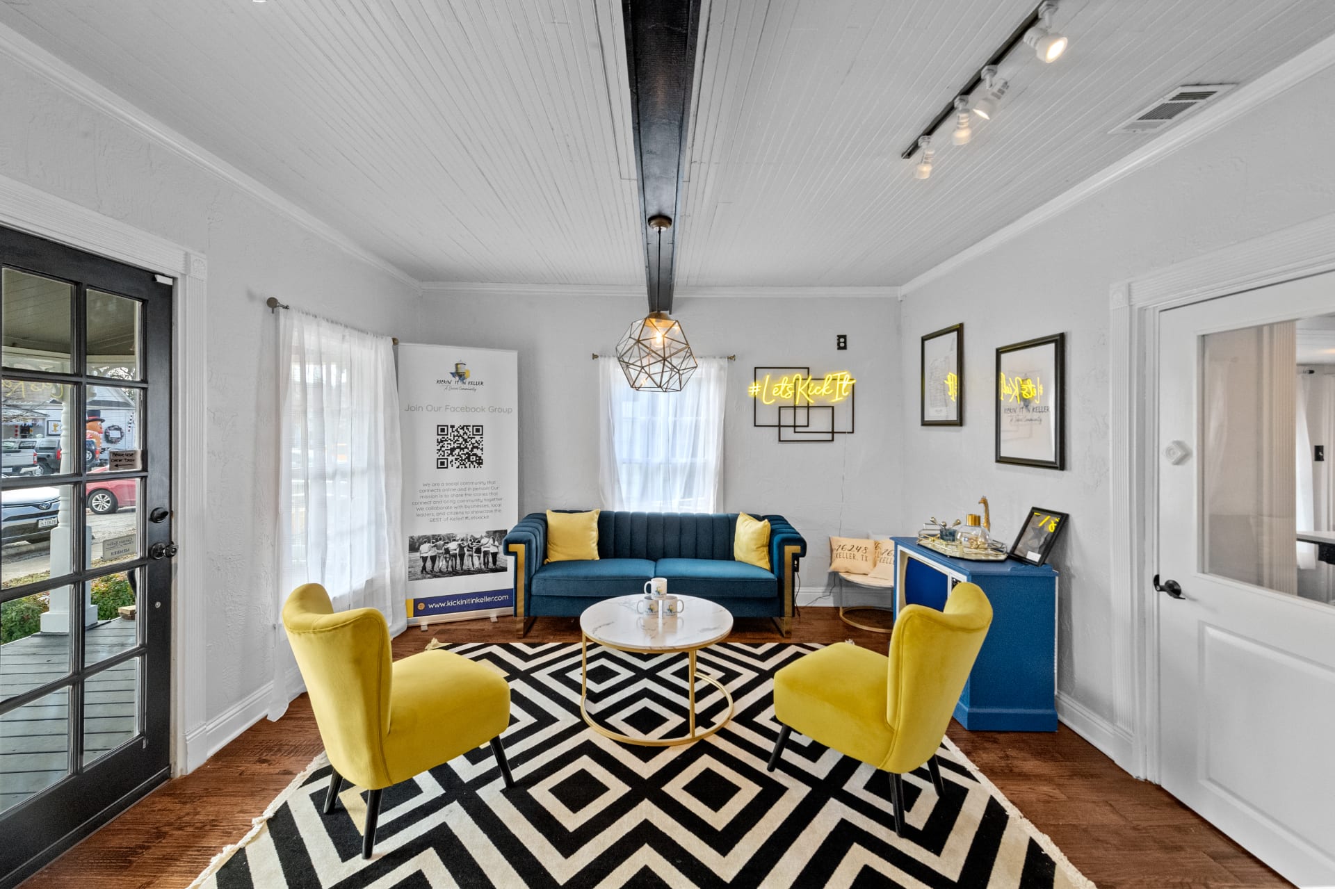 139 Olive — interior lounge with Kickin' It In Keller display